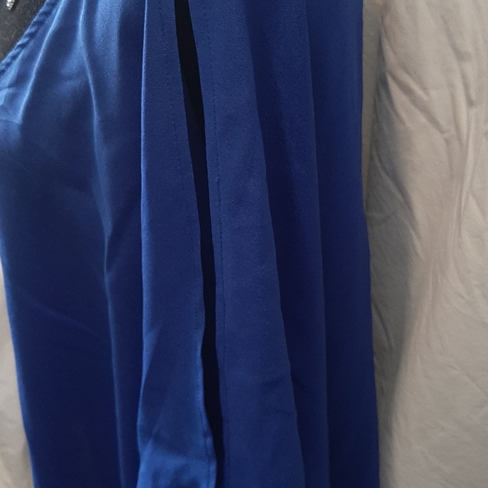 Top - Picture 2 of 6